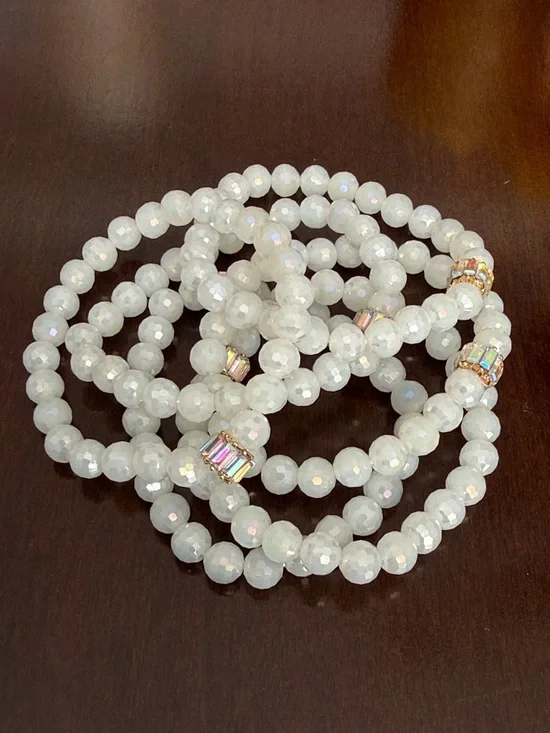 6 PC White Faceted Iridescent Beaded Stretch Bracelet - Picture 4 of 4